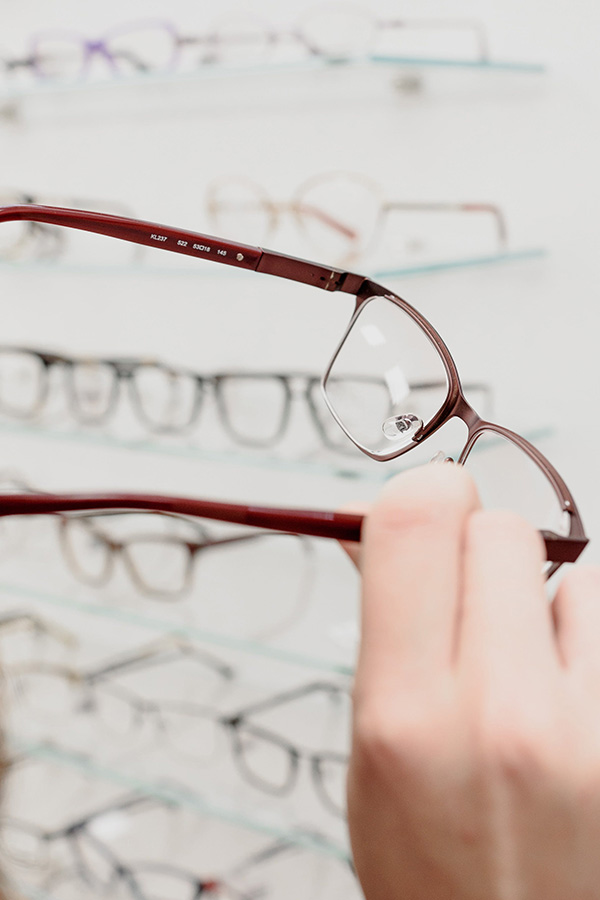 Anti-reflective lens coatings